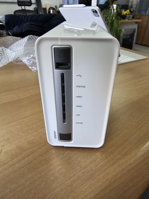Продаю NAS (сетевое хранилище) QNAP TS-212 (без блока питания)