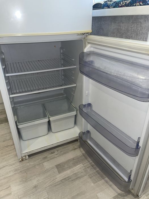 Холодильник Бирюса