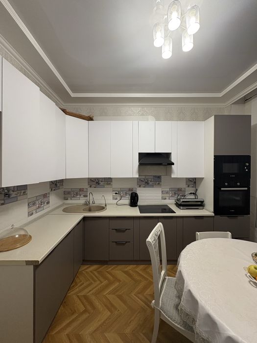 Продается кухонный гарнитур (без техники)