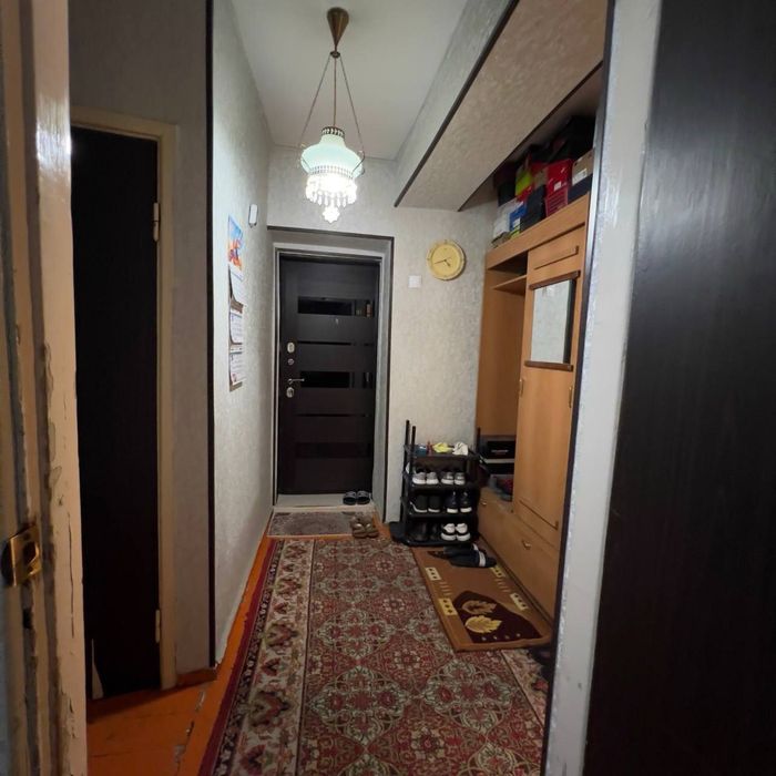 Продается квартира на Юнусабаде Бадамзаре 3/3/5 70 м2