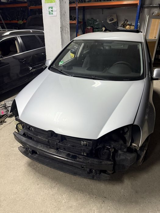 Capota fata Golf 5 hatchback scurt gri argintiu LA7W lac sarit