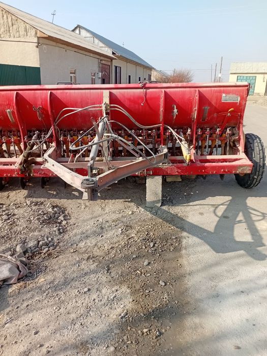 Bug'doy seyalka sotiladi.