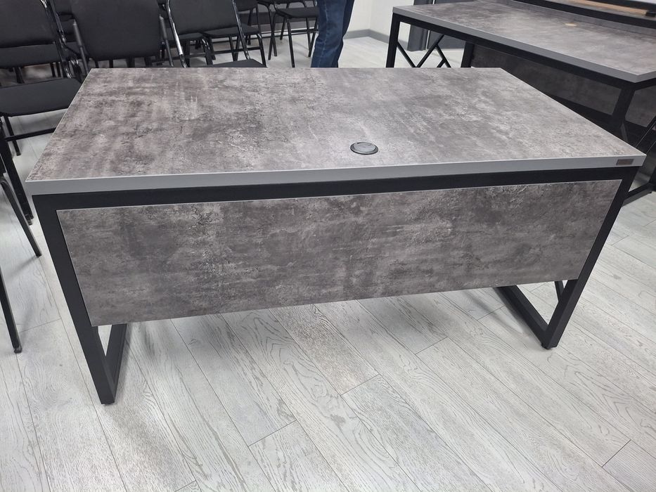 Stol va shkaf yengi ofis va uy uchun