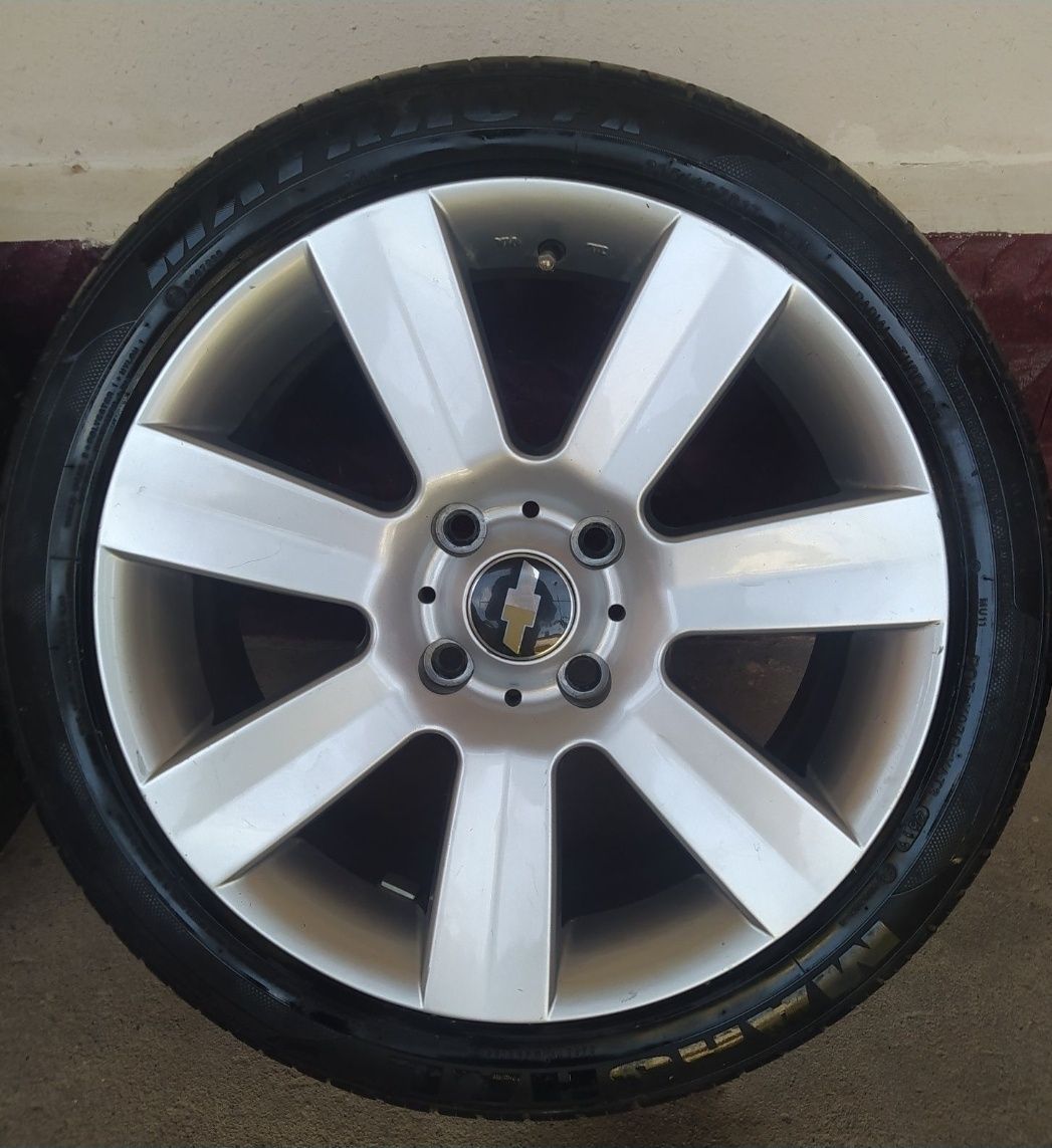 Epica diska R17 215/45 Разболтовка 4/114