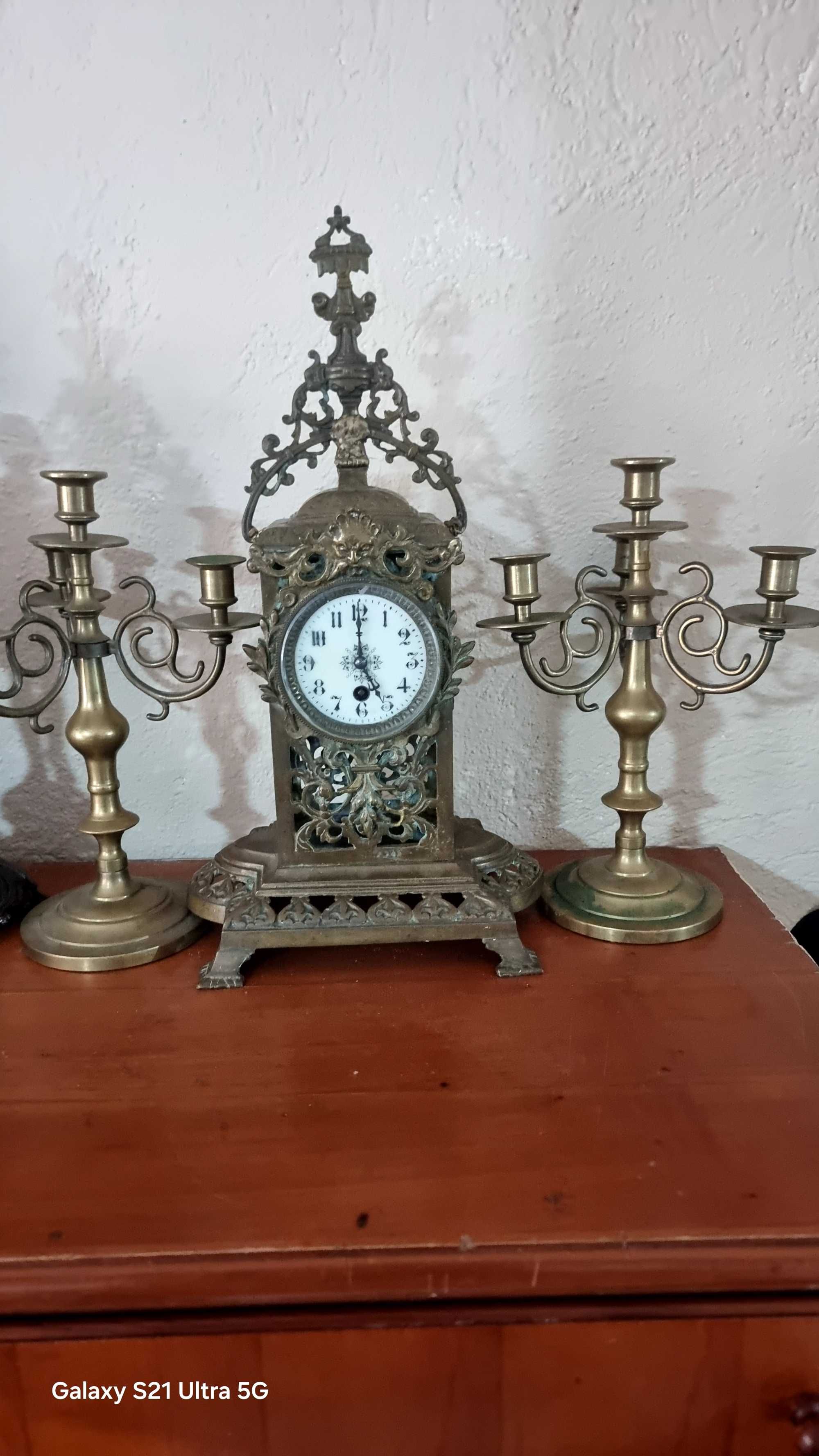 Ceas de bronz vechi antic
