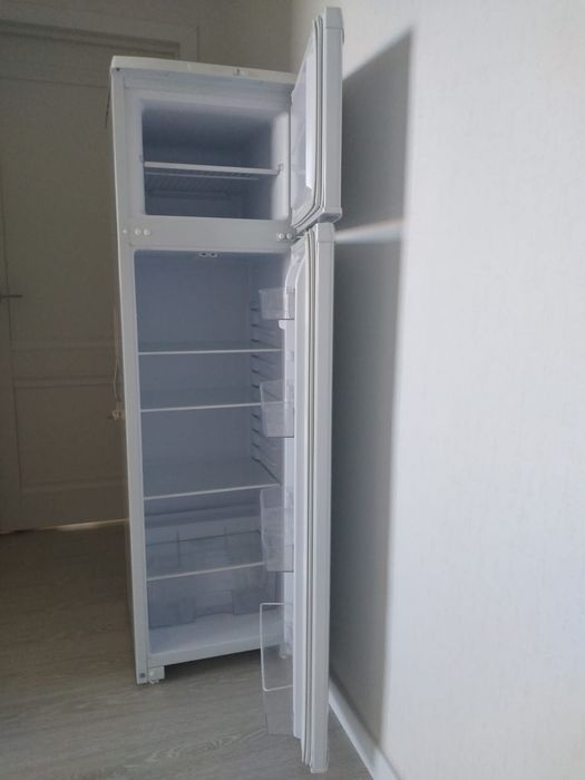 Холодильник Бирюса 124