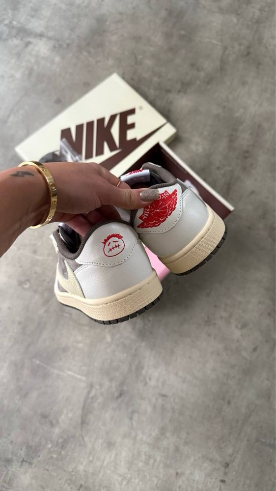 Air Jordan 1 Low Travis Scott “Reverse Mocha”
