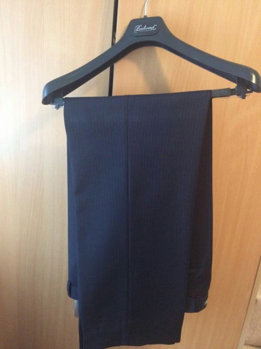 Costum Boulevard 100%lana marimea 46