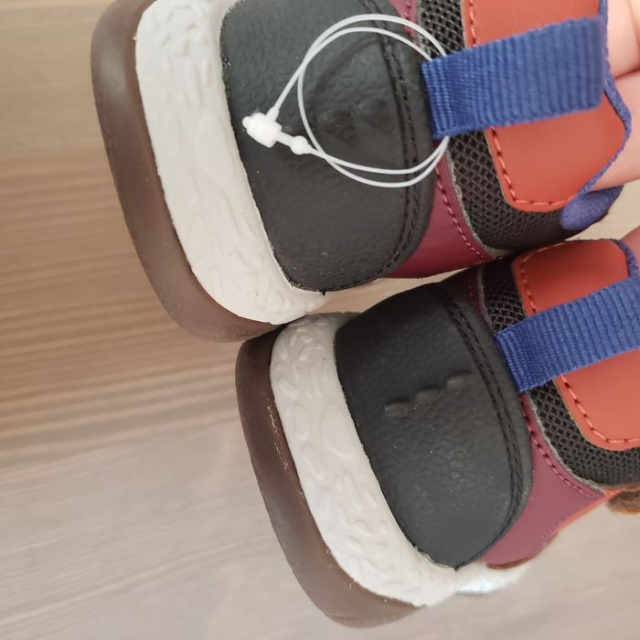 Нови бебешки обувки Clarks