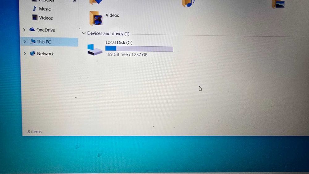 Лаптоп Lenovo V15 ADA RAM 8GB, 256GB SSD , Vega 8
