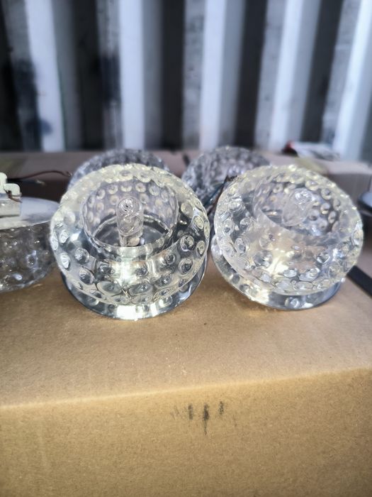 Продам потолочные светильники (СОФИТЫ)