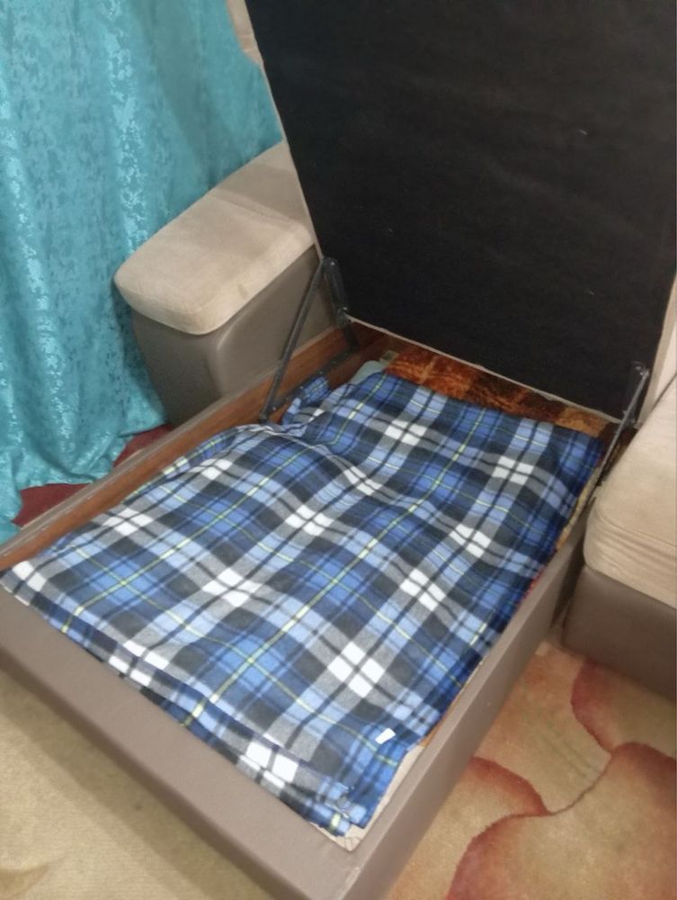 продается диван б/у