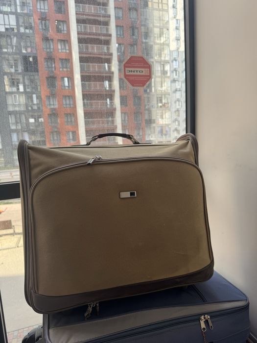 Чемодан на колесах