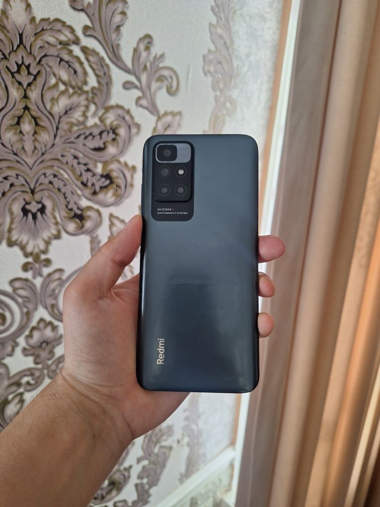 Srochno Redmi Note 11 128g  2sim Vetnam sotiladi