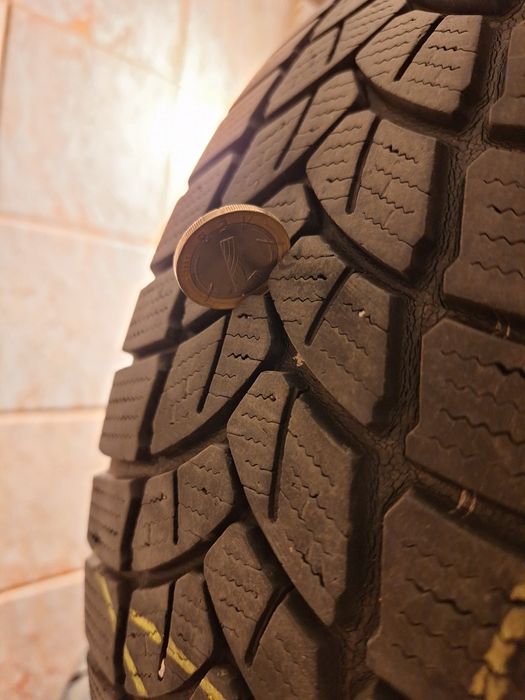 Зимни гуми 175/65 R14 – DOT 2022 – добър грайфер