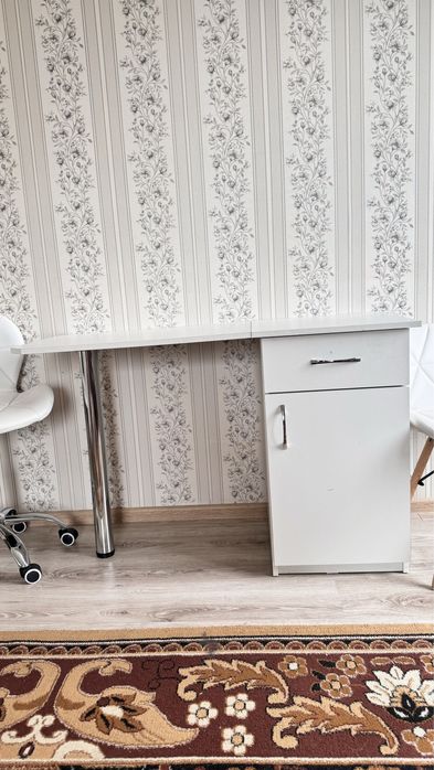 Стол для маникюра