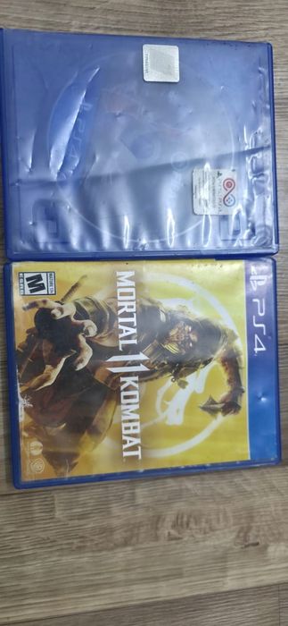 Продадам диски ФИФА 21 и мортал комбат