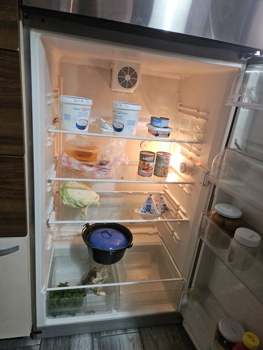 Frigider 185x75cm. Pret fix!