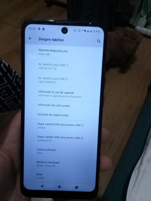 Motorola E40 cu ecran putin fisurat