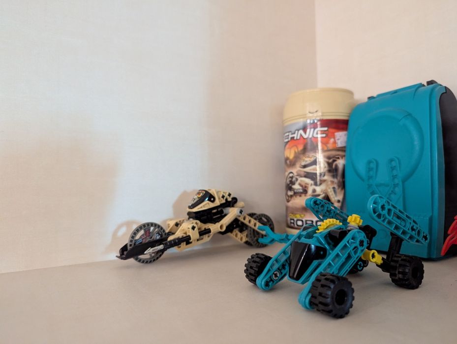 Lego technic Roborides-Throwbots