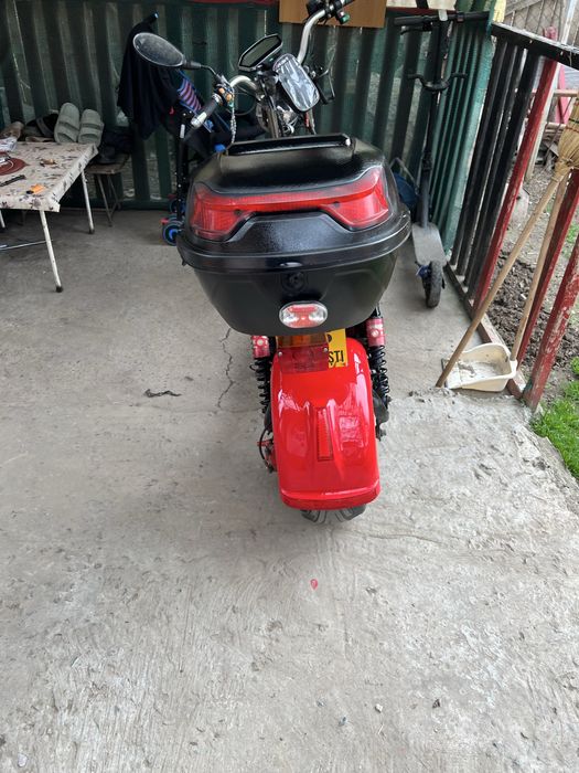 Vand scuter electric