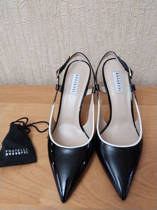 Продам итальянские босоножки.