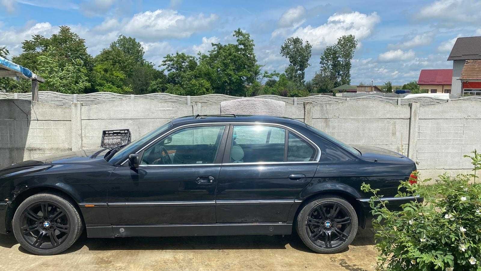 BmwE38 740i an de facatie 1994 cutie manuala