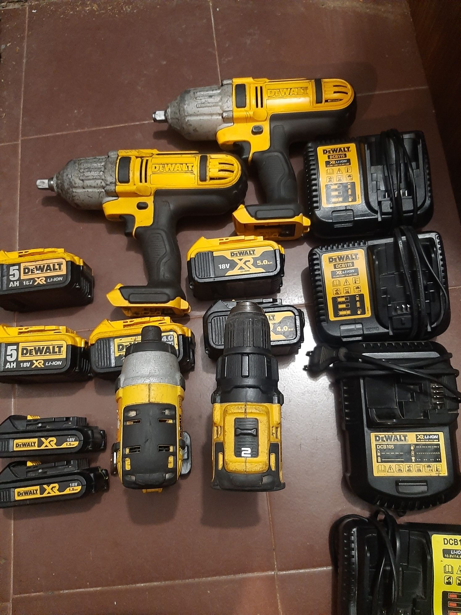 Машини DeWALT 18v