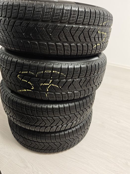 Set anvelope de iarna Pirelli Scorpion Winter 215 60 R17 100V