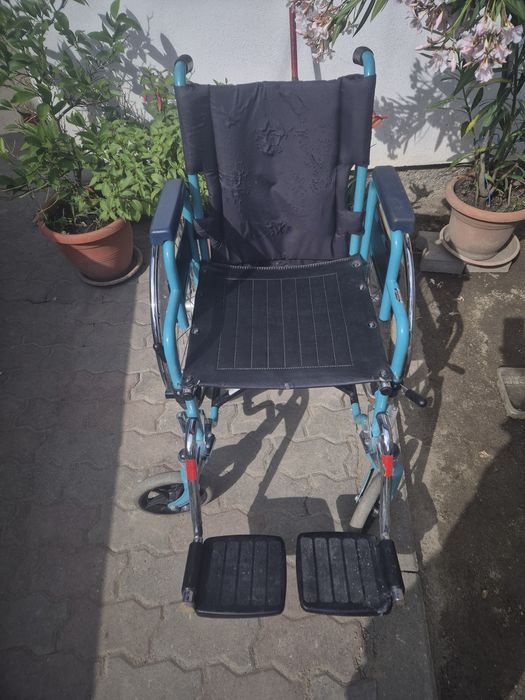 Vand caricior pentru persoane cu dezabilitati