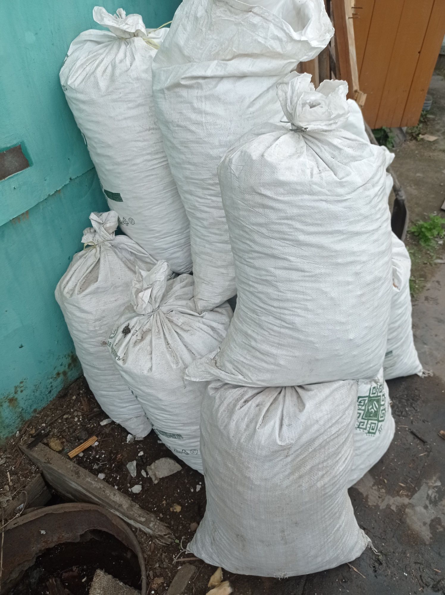 Продам киромзит в мешках