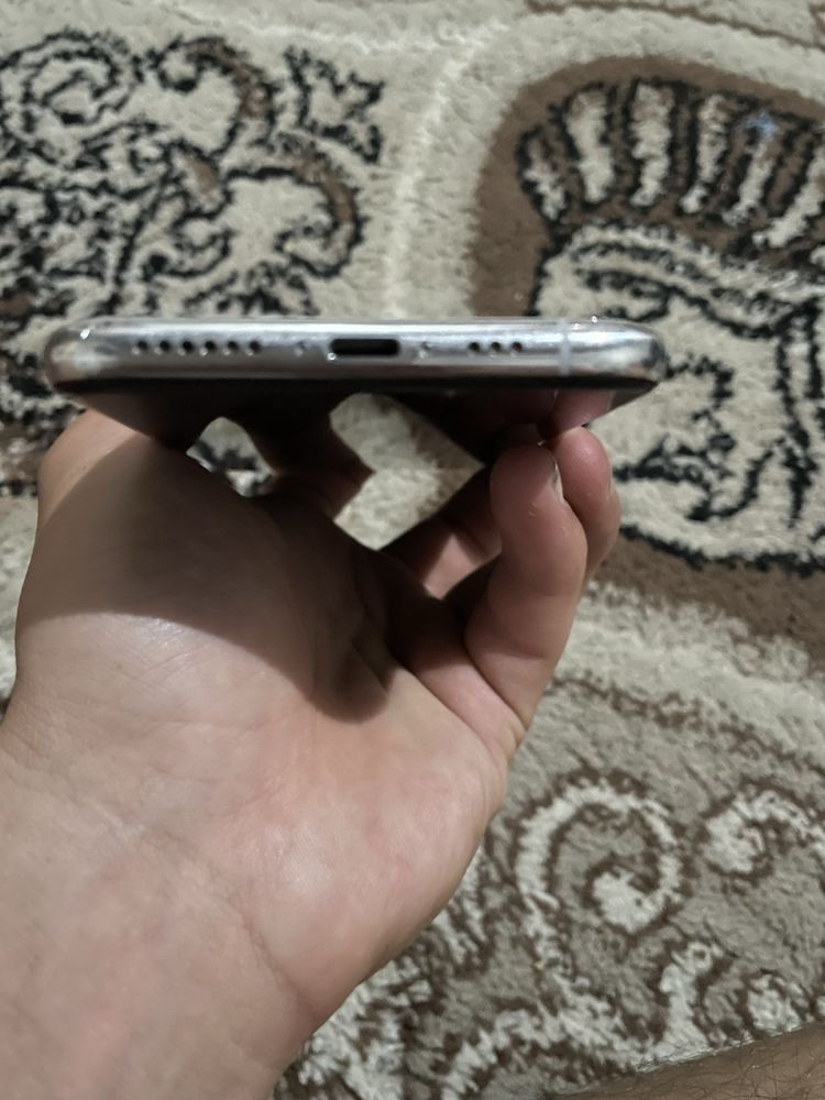 iphone Xs srochni sotiladi
