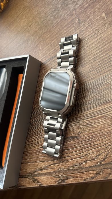 Уникален Smart Watch мери кръвно налягане в реално време