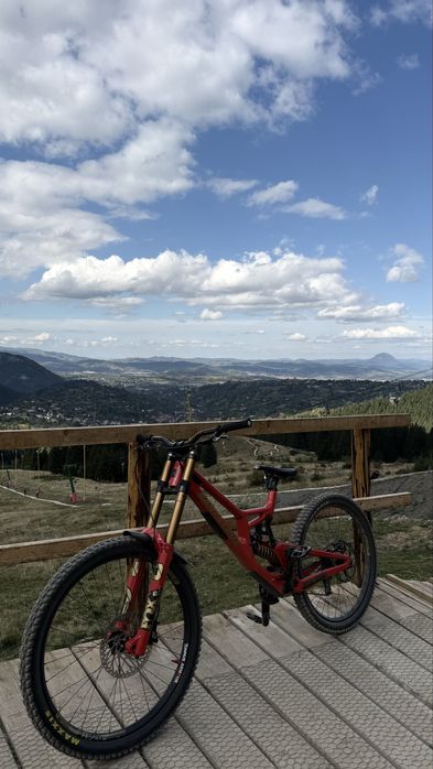 Santa Cruz V10.8 2024 Custom