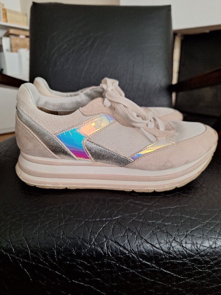маратонки ,бели, Calvin klein ,Tamaris,  ПОДАРЪК шапка,