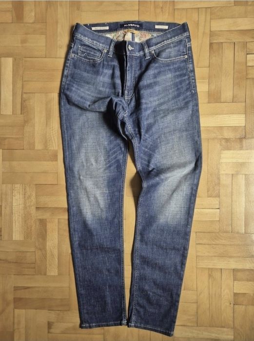 Blugi Bărbați Alberto - Handcrafted, Slim Compact Denim - W33/L32