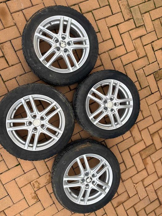 Jante aliaj plus cauciucuri de iarna 205/55 R16