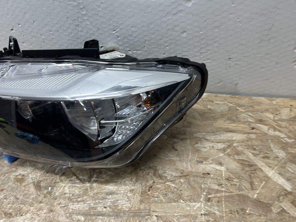 Far faruri bmw F30 F31 lci Halogen / Led stanga 2015-2018