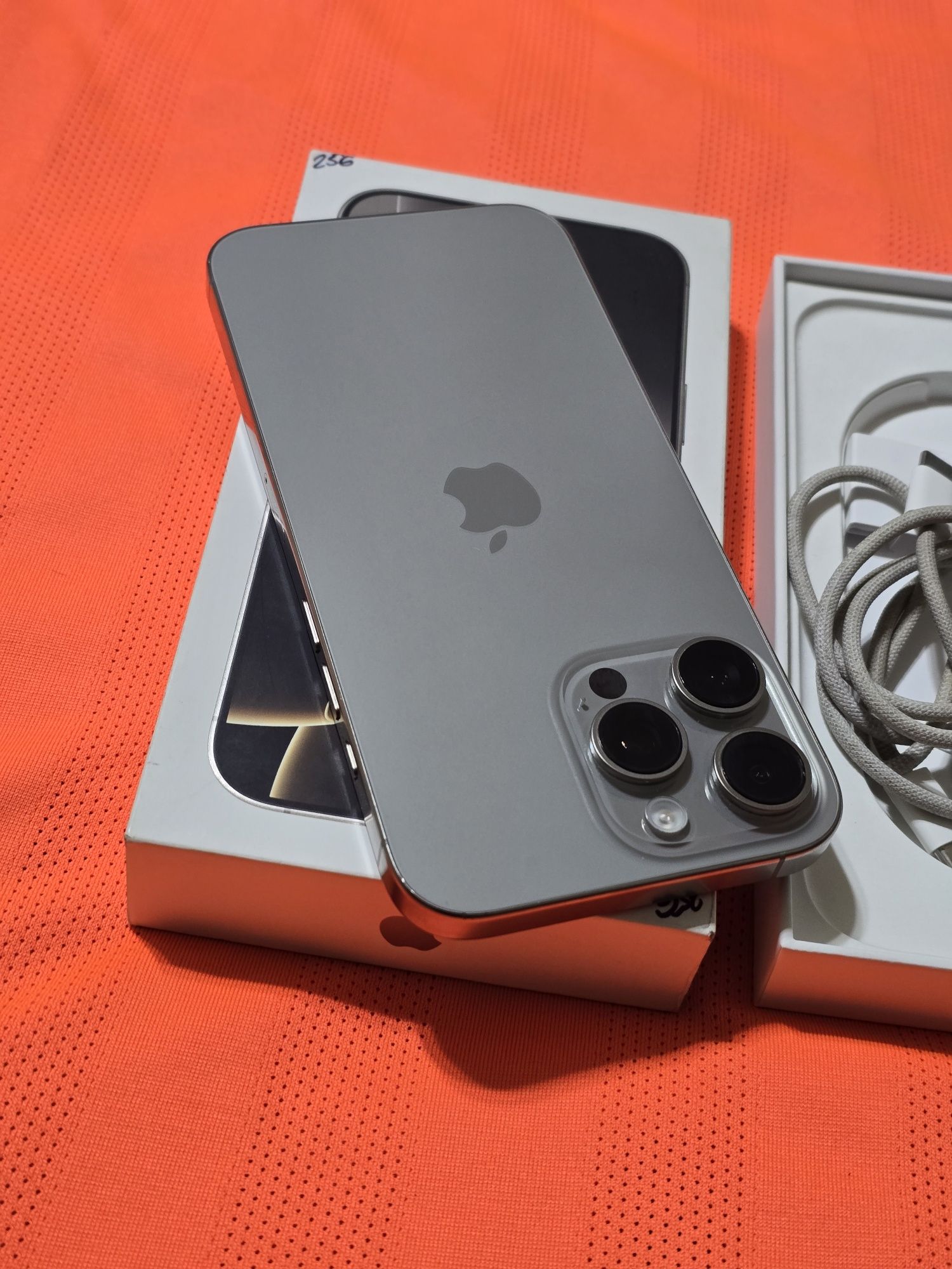 IPhone 16 Pro Max 256 gb акб 100