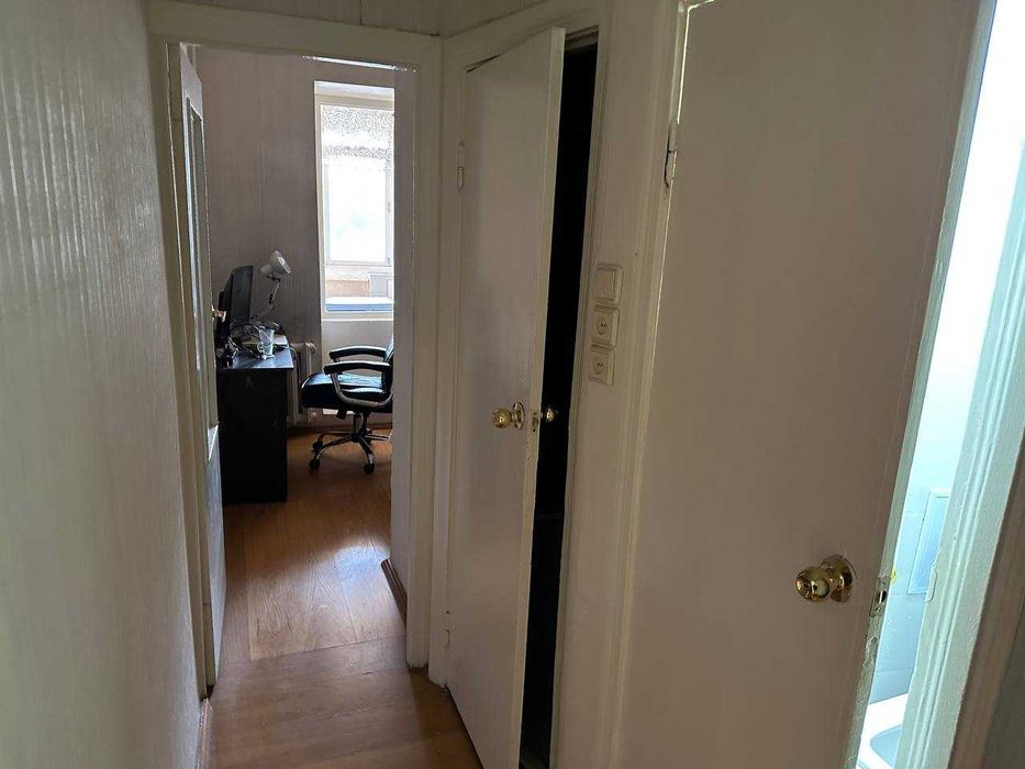 2/2/4, 56 м, Кирпич, корзинка Абая, Лабзак, Ц 13, дом 2 линия