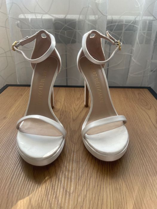 Stuart Weitzman Disco Nudist  Сандали Бял Сатен 38 номер