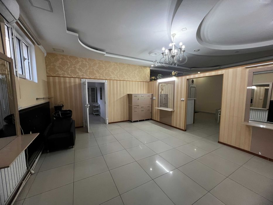 200 м² на первой линии — место, где ваш бизнес будет на виду! (55)