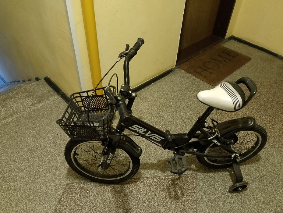 Bicicletă cu roti ajutătoare copii nouă nefolosita