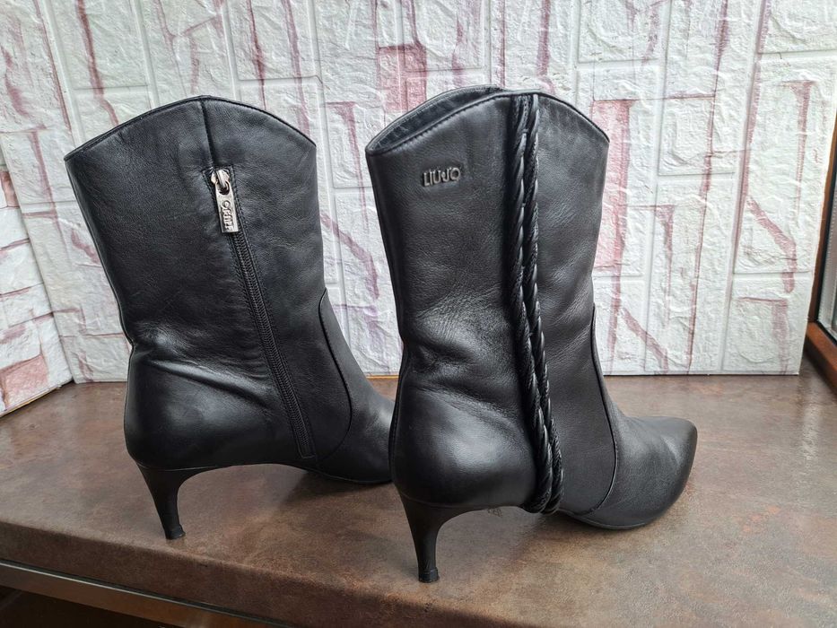 дамски боти,зимни обувки,ботуши на токче Liu Jo номер39