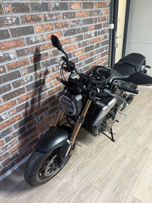 Honda cb650r ca noua 2450km