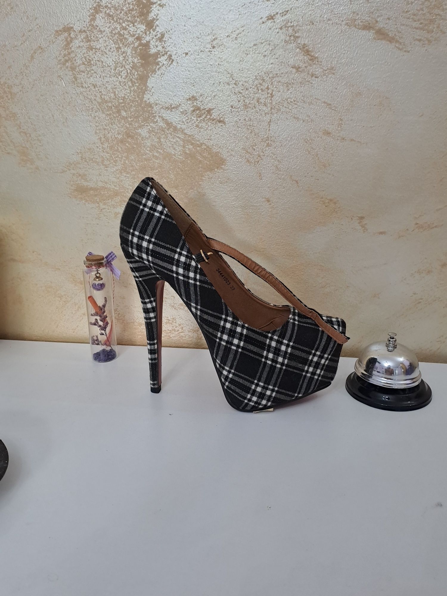 Pantofi dama diferite modele