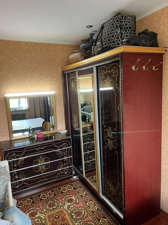 Спальный гарнитур