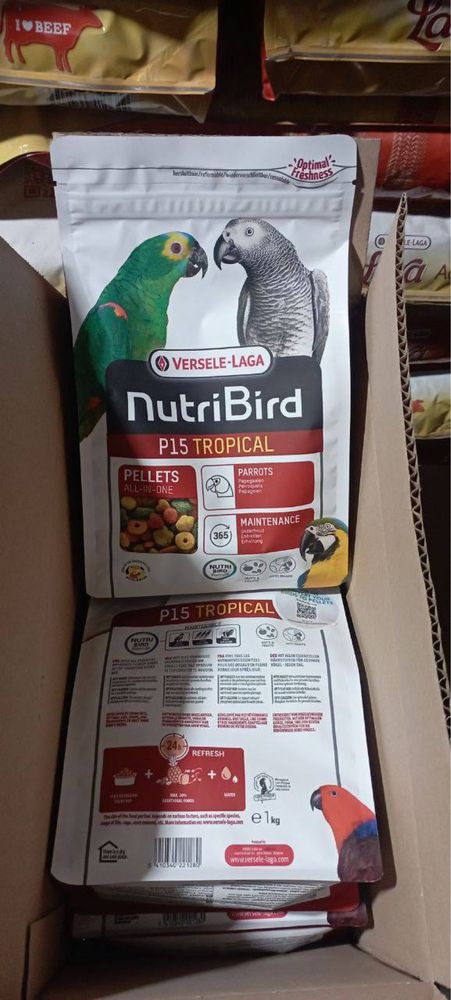 Комплексный корм и витамины для крупных попугаев