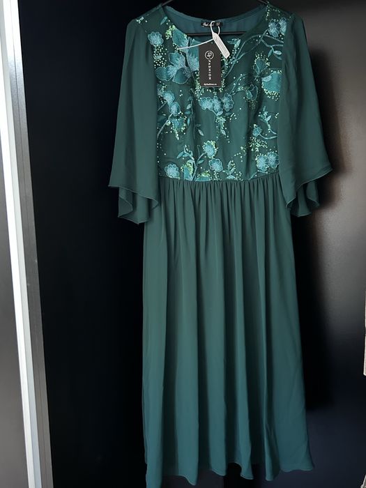 Vând Rochie DyFashion nouă cu etichetă