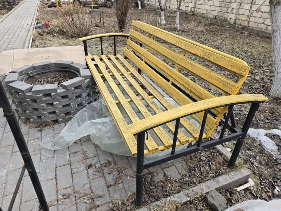 Срочно продам добротную скамейку